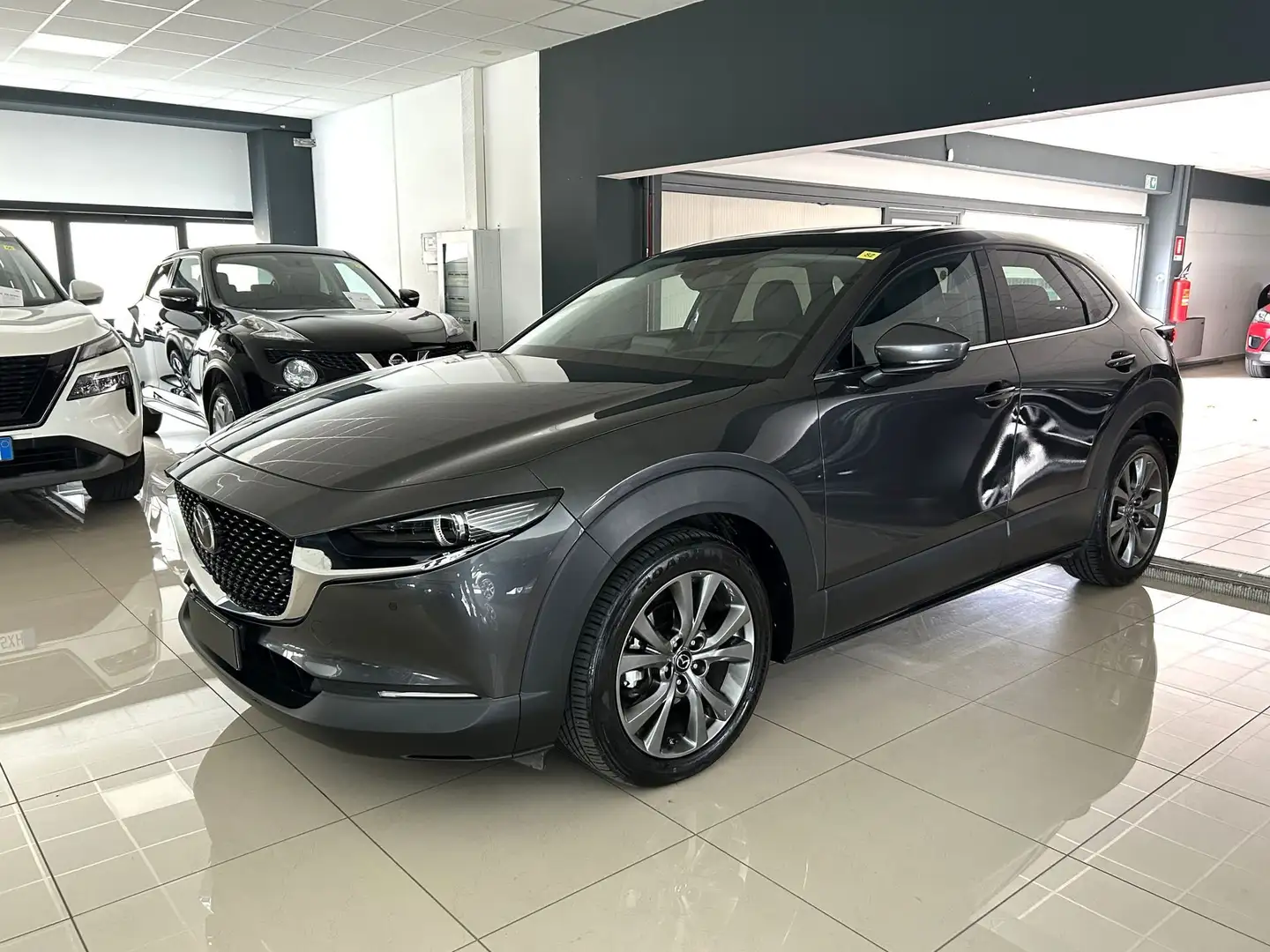 Mazda CX-30 2.0L Skyactiv-X M Hybrid Exclusive Automatica Grau - 1