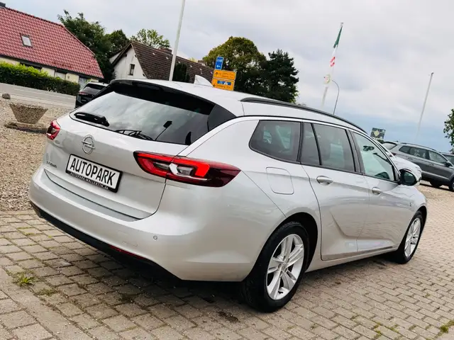 Opel Insignia view 5