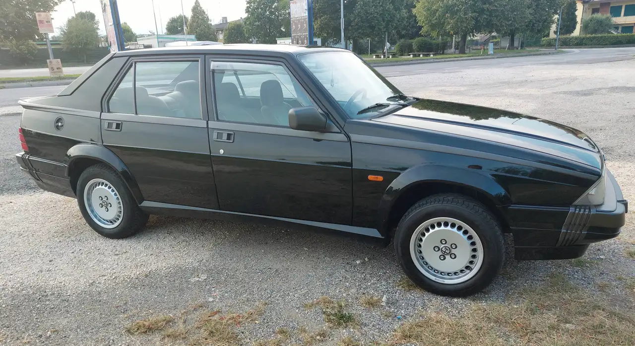 Alfa Romeo 75 1.8t America, foto 2