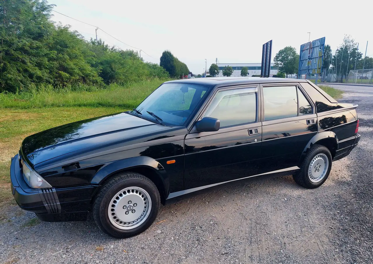 Alfa Romeo 75 1.8t America, foto 1