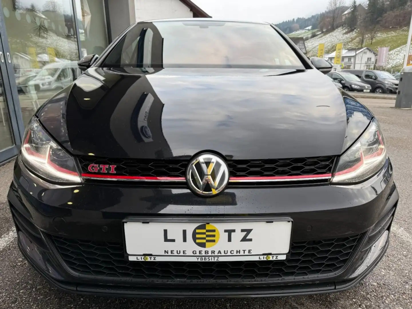Volkswagen Golf GTI Performance DSG Schwarz - 2