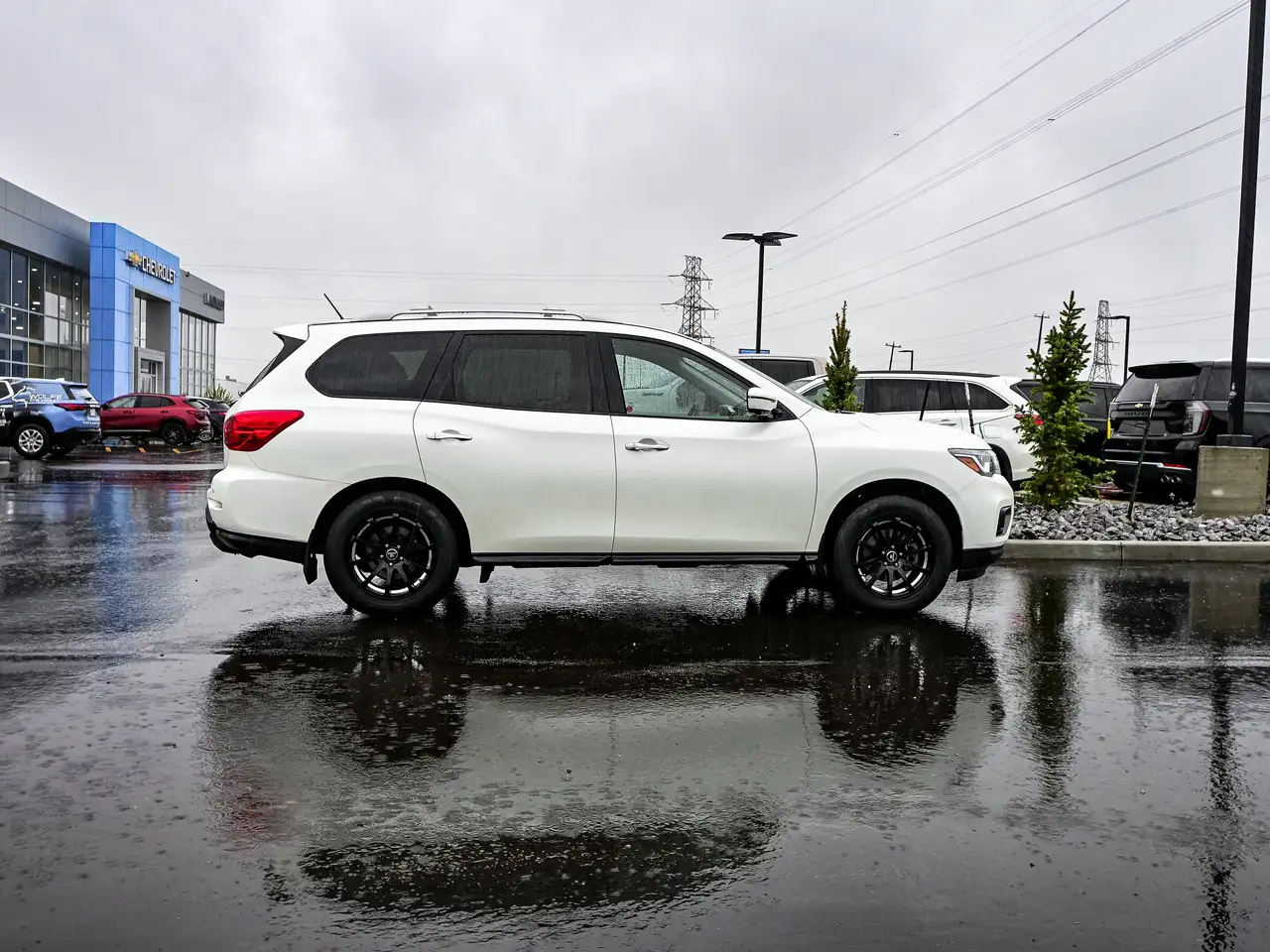 Nissan Pathfinder снимка Nissan Pathfinder