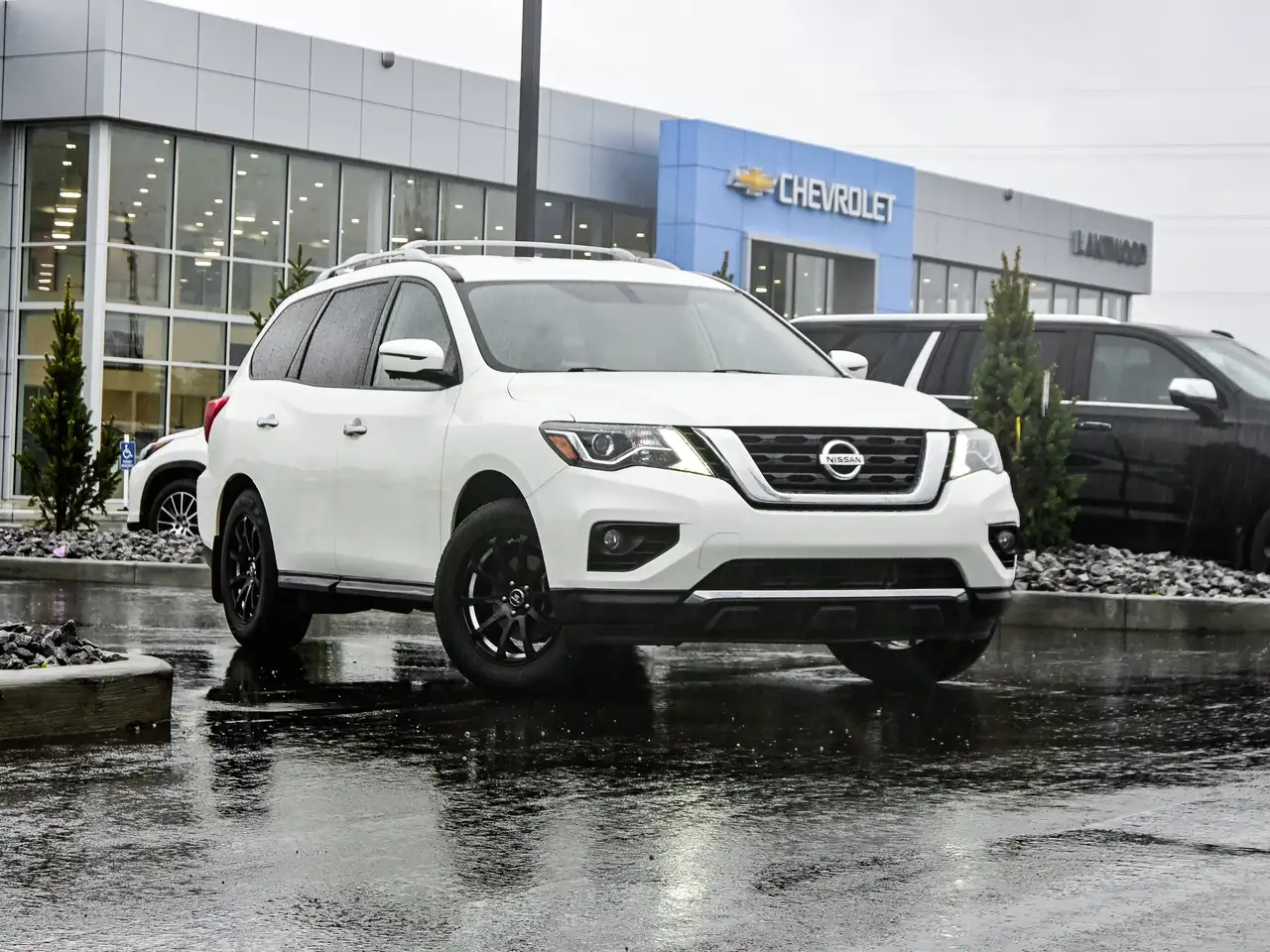Nissan Pathfinder снимка Nissan Pathfinder