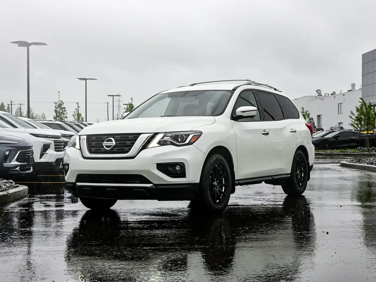 Nissan Pathfinder снимка Nissan Pathfinder