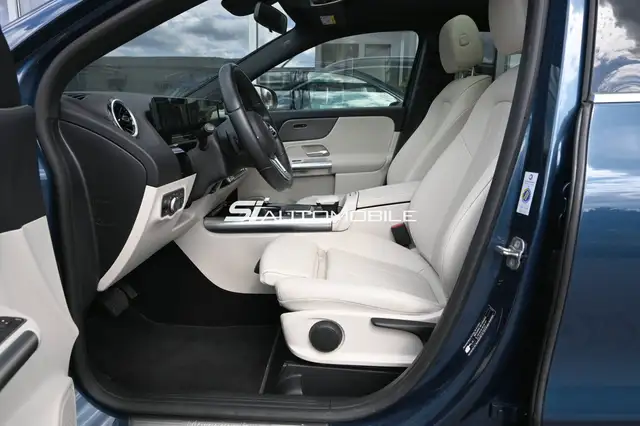 Mercedes-Benz Gla view 10