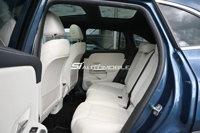 Mercedes-Benz Gla view 13