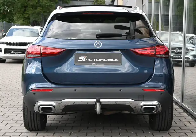 Mercedes-Benz Gla view 4