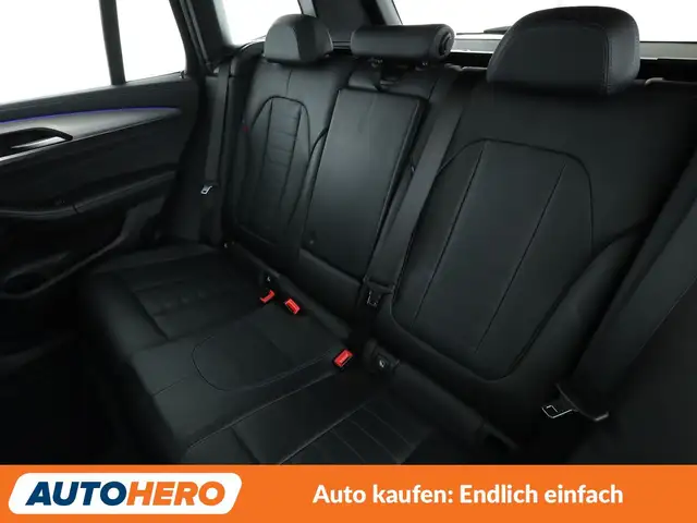 BMW X3 view 14