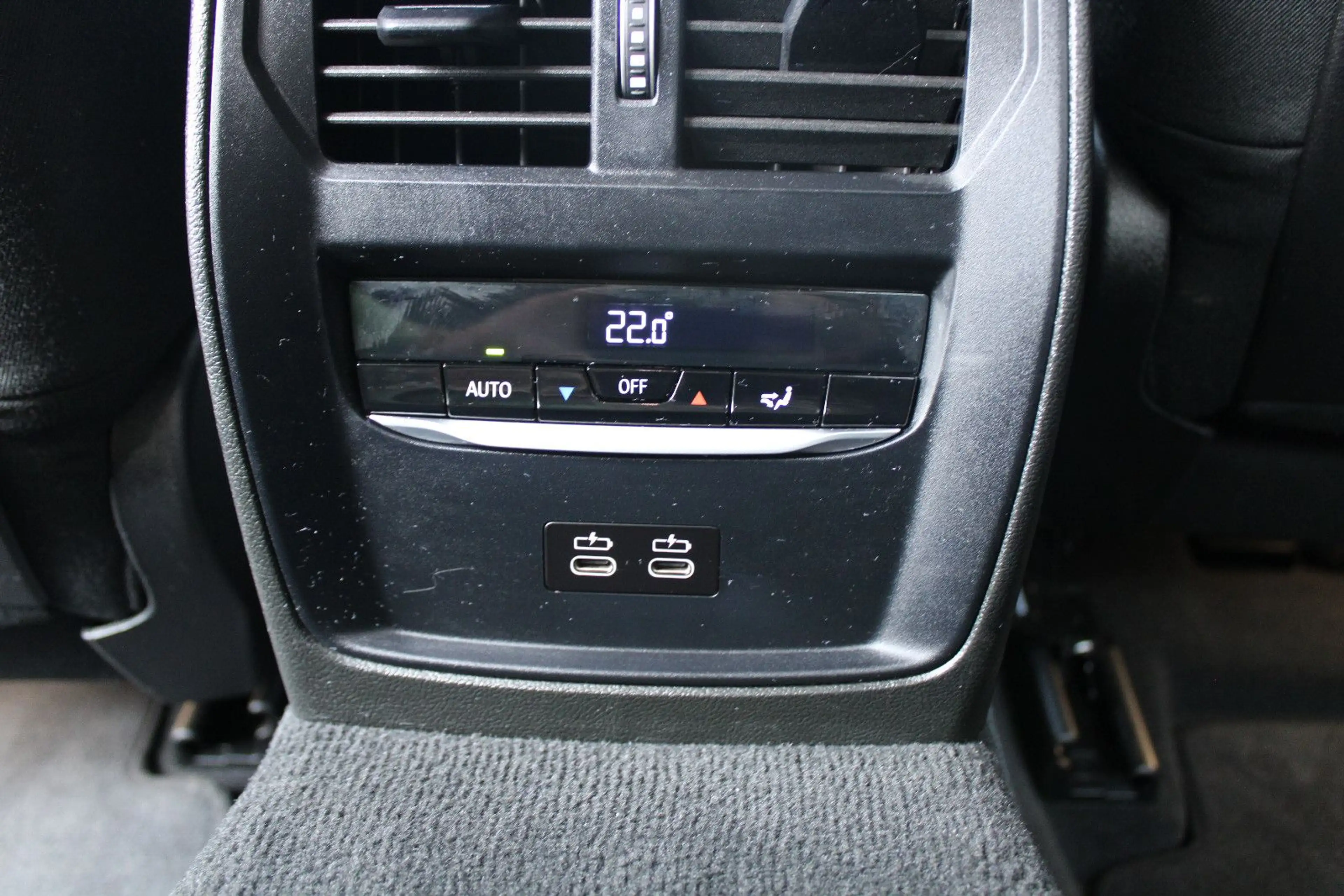 BMW 318 i Limousine,LED,Head-up,Kamera,App — photo 28
