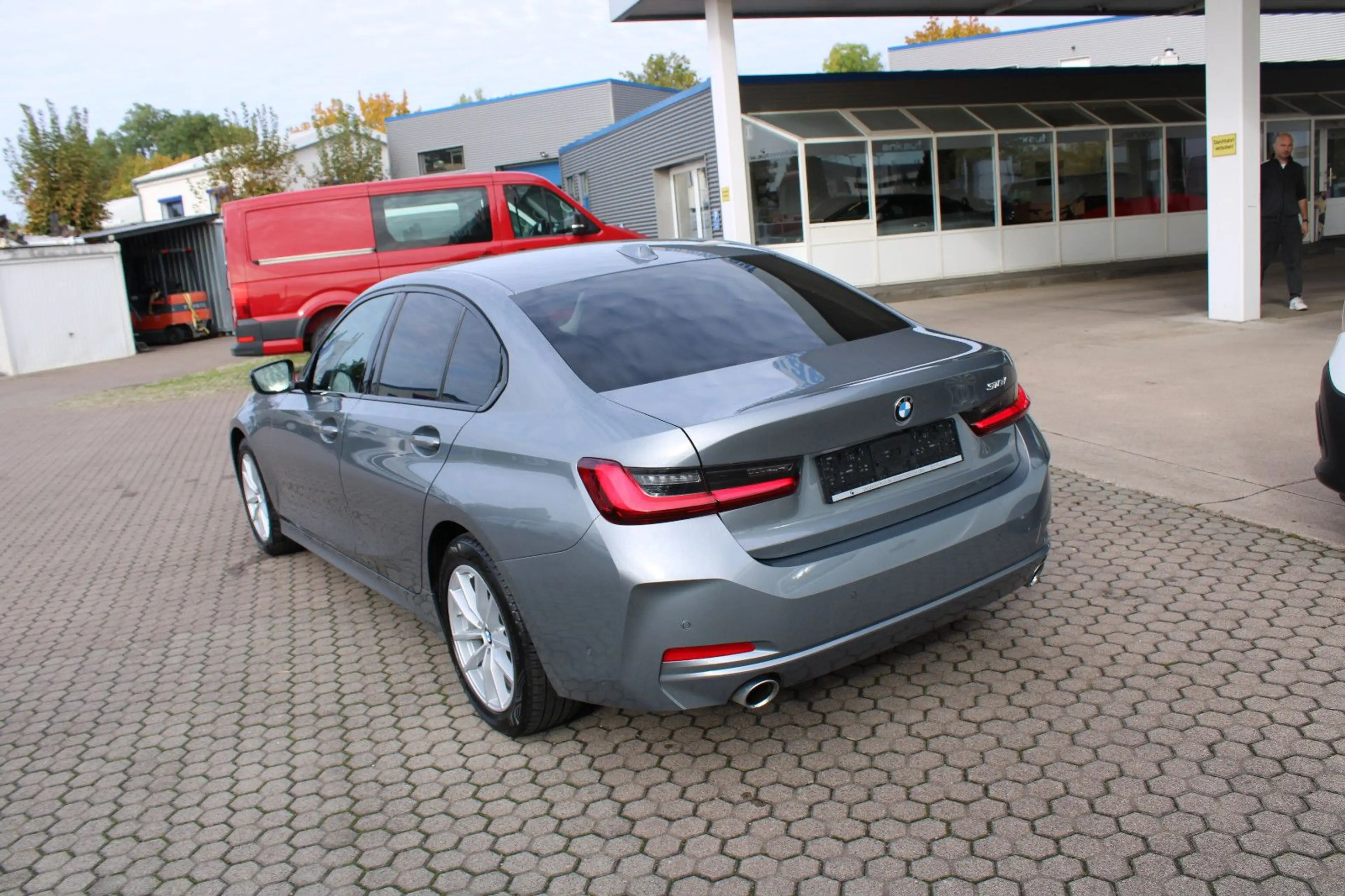 BMW 318 i Limousine,LED,Head-up,Kamera,App — photo 5