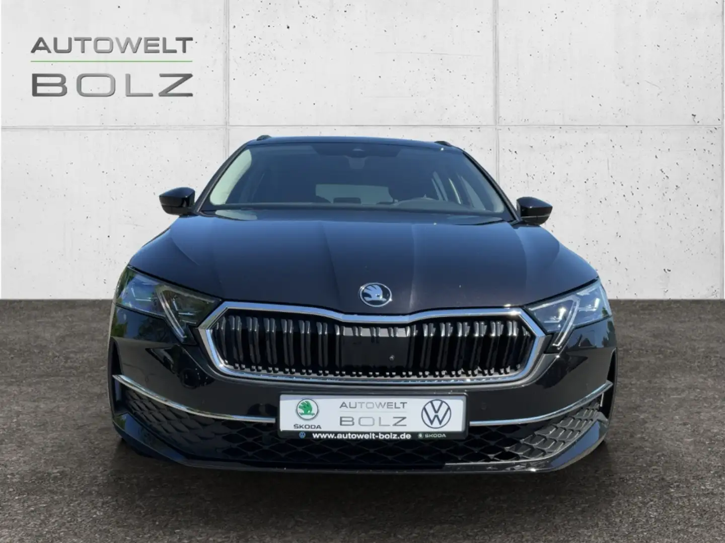 Skoda Octavia Combi 2.0 TDI Selection Navi 360 Grad LED ACC Appl Schwarz - 2