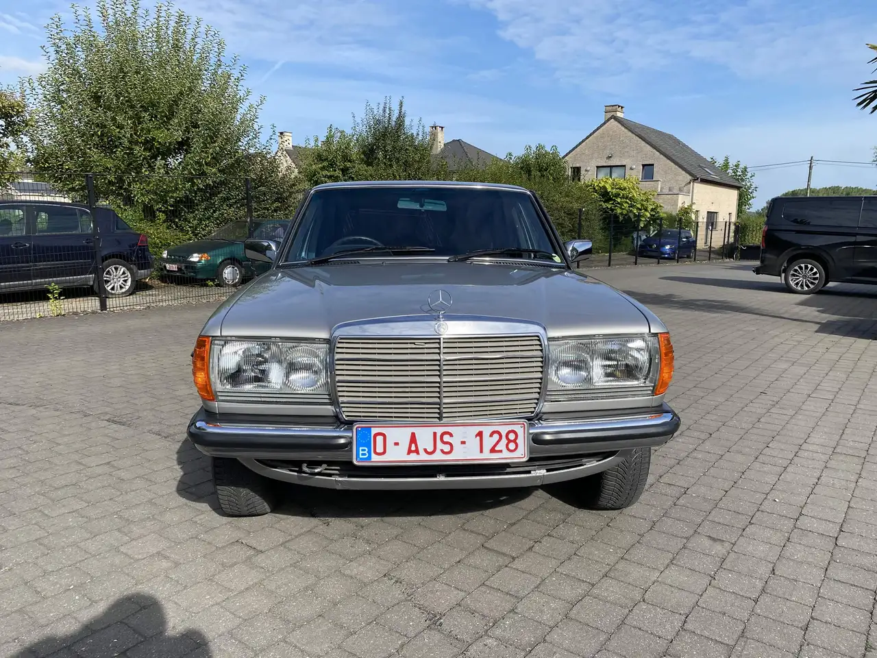 Mercedes-Benz 300 Long Wheel Base, foto 1