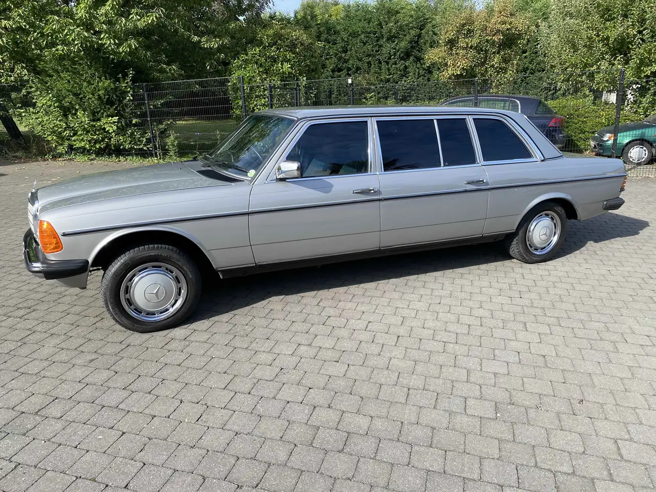 Mercedes-Benz 300 Long Wheel Base, foto 4