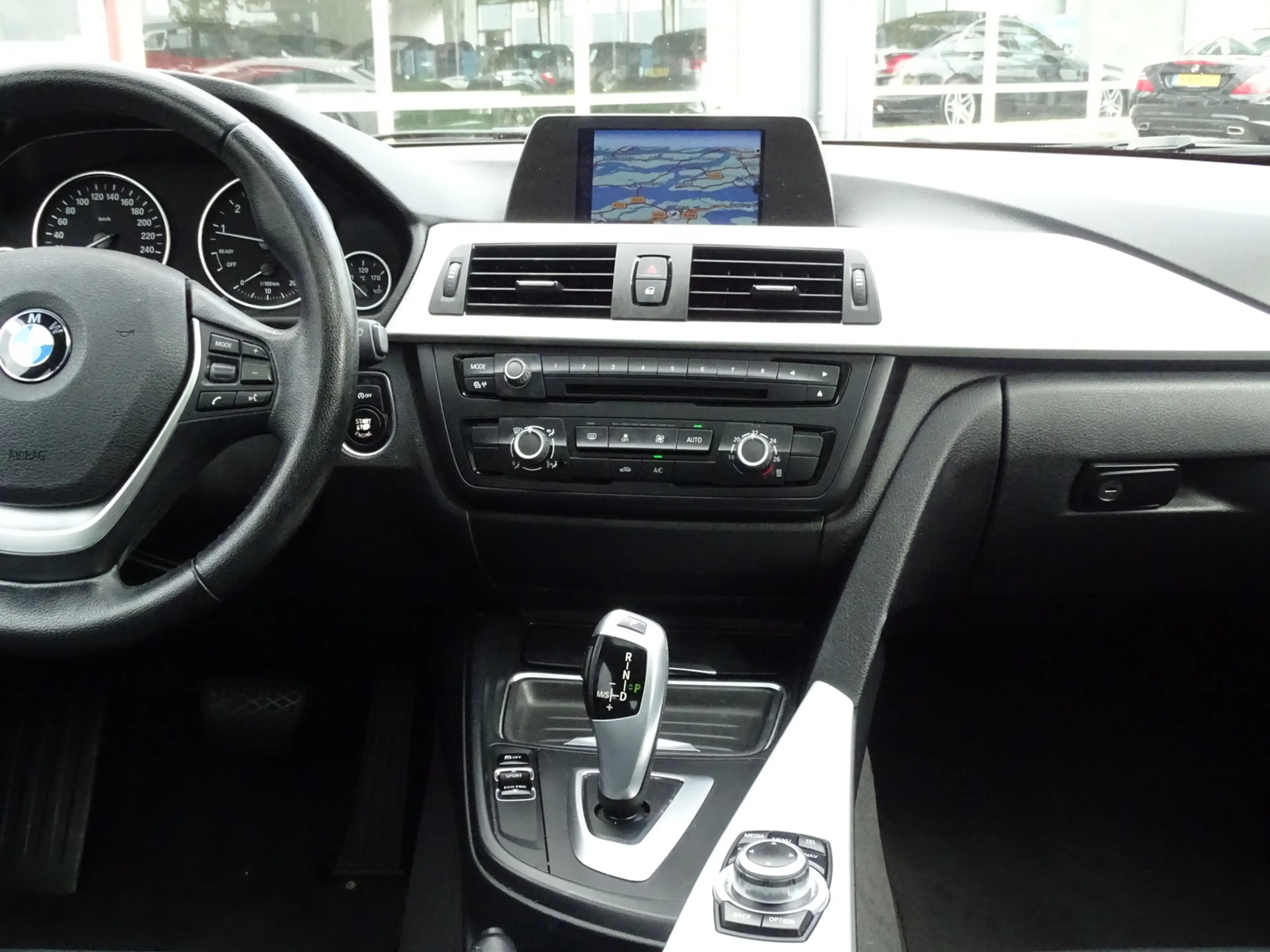 BMW 316 3-serie 316i Upgrade Edition Automaat | Leder | Sc — photo 9
