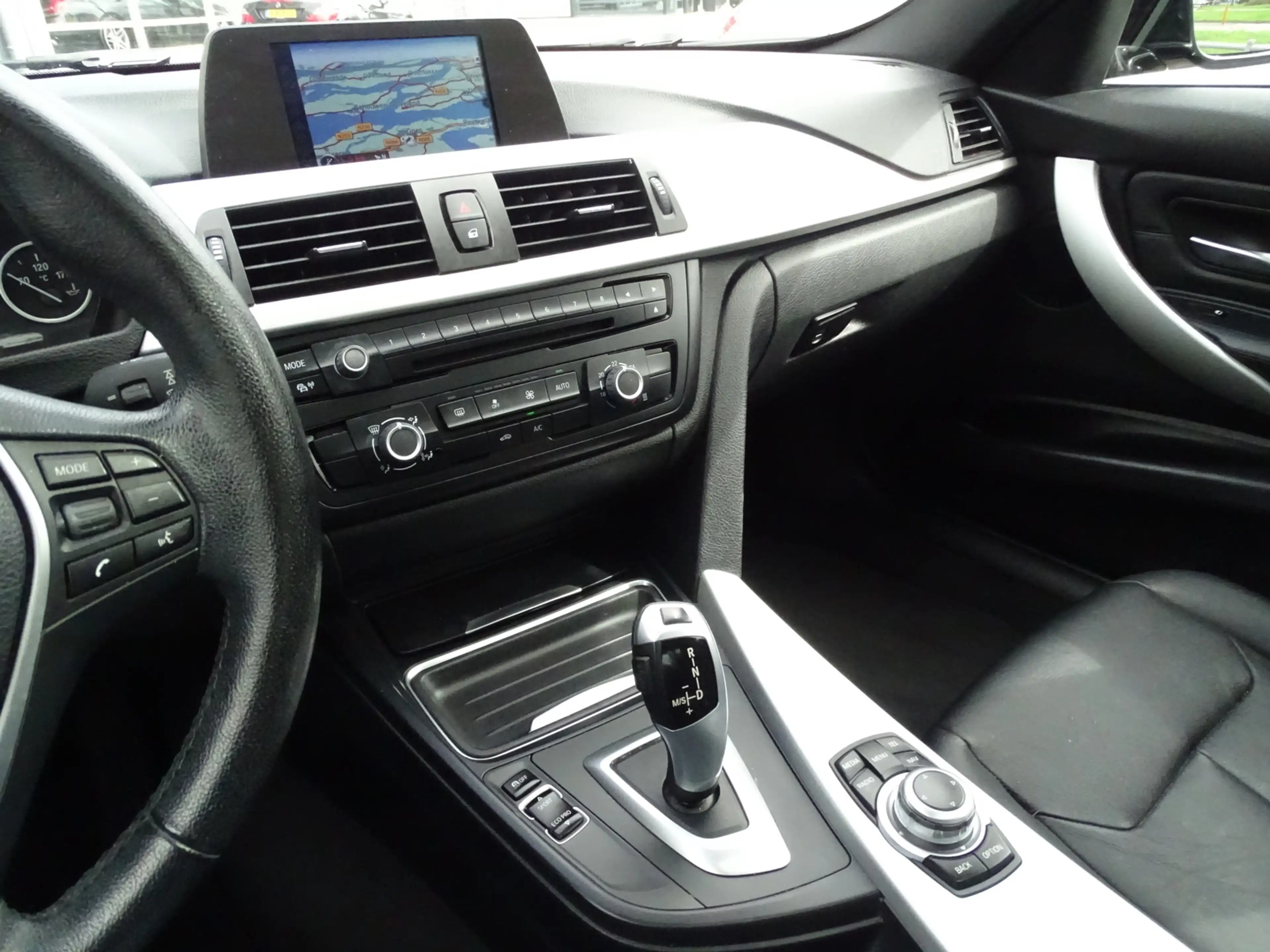 BMW 316 3-serie 316i Upgrade Edition Automaat | Leder | Sc — photo 10