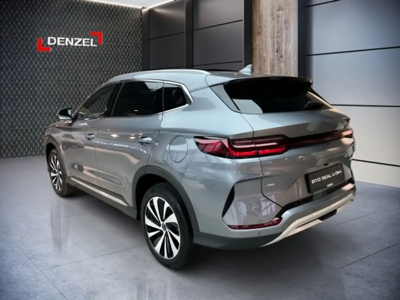 BYD SEAL U