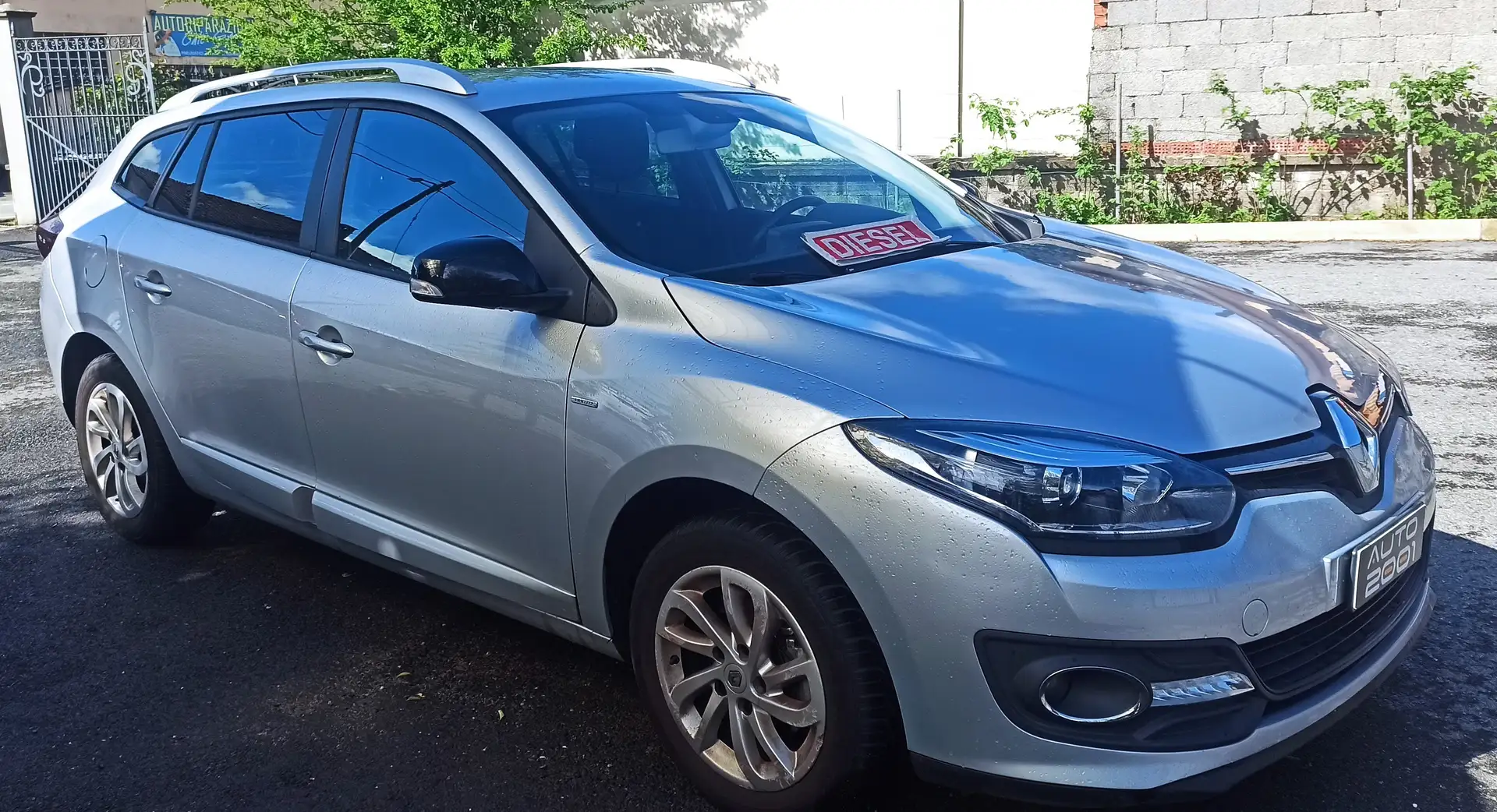 Renault Megane SporTour 1.5 dci Limited S&S Silber - 1