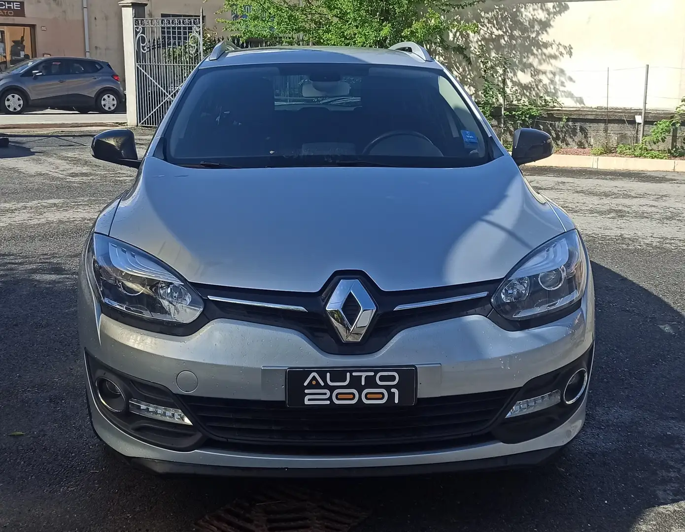 Renault Megane SporTour 1.5 dci Limited S&S Silber - 2