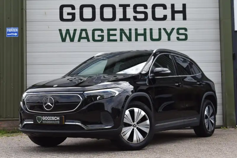 MERCEDES-BENZ Eqa
