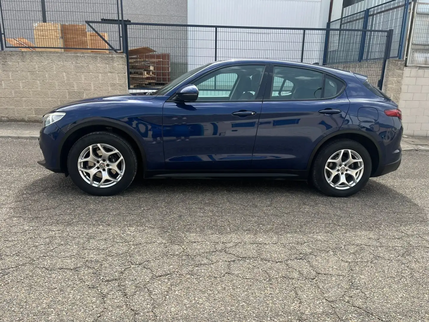 Alfa Romeo Stelvio 2.2 Executive Q4 210 Aut. Blu/Azzurro - 2