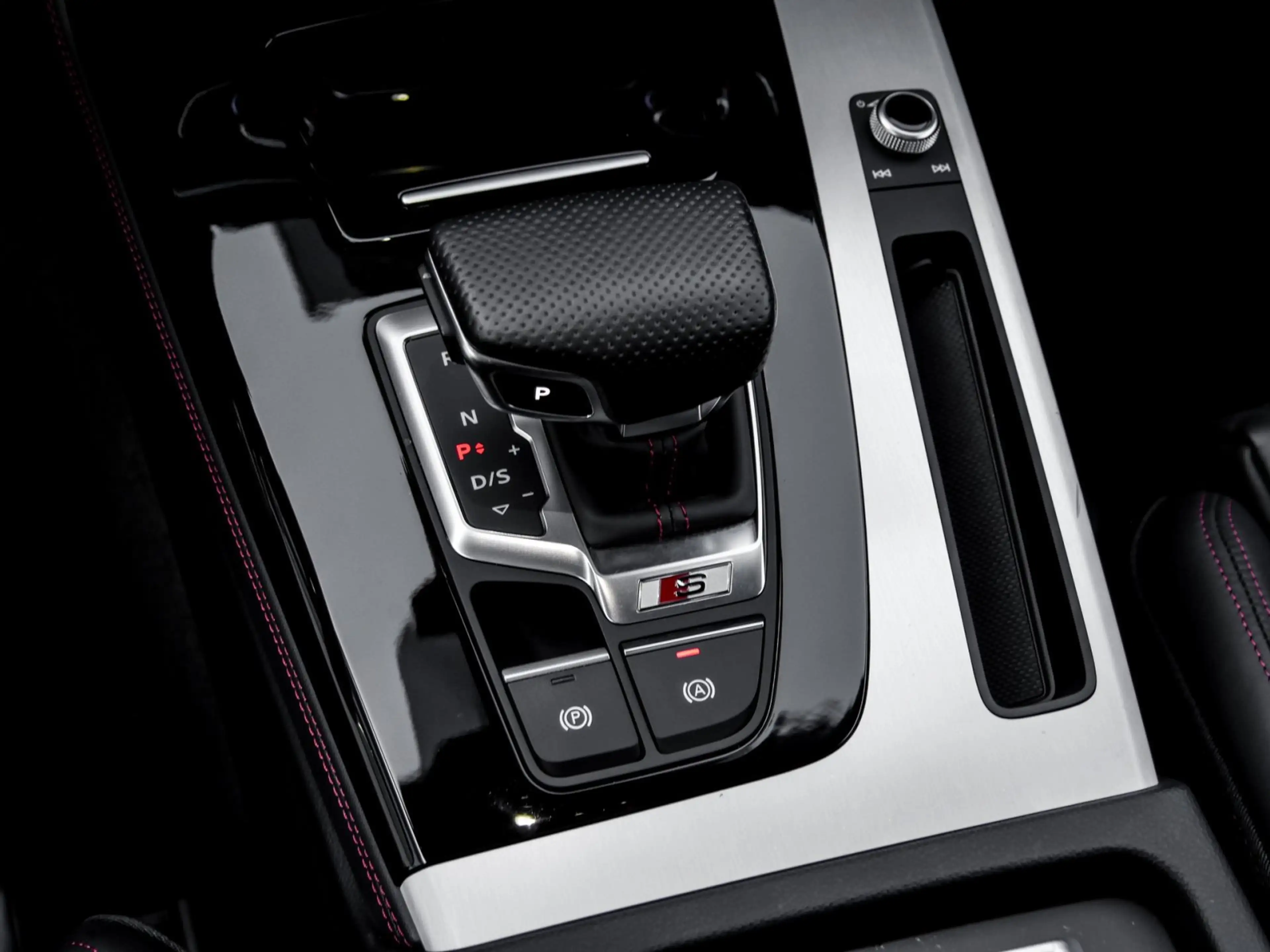 Audi SQ5 TDI Nav+ Matrix B&O Luft AreaV AHK Pano Standh — photo 10