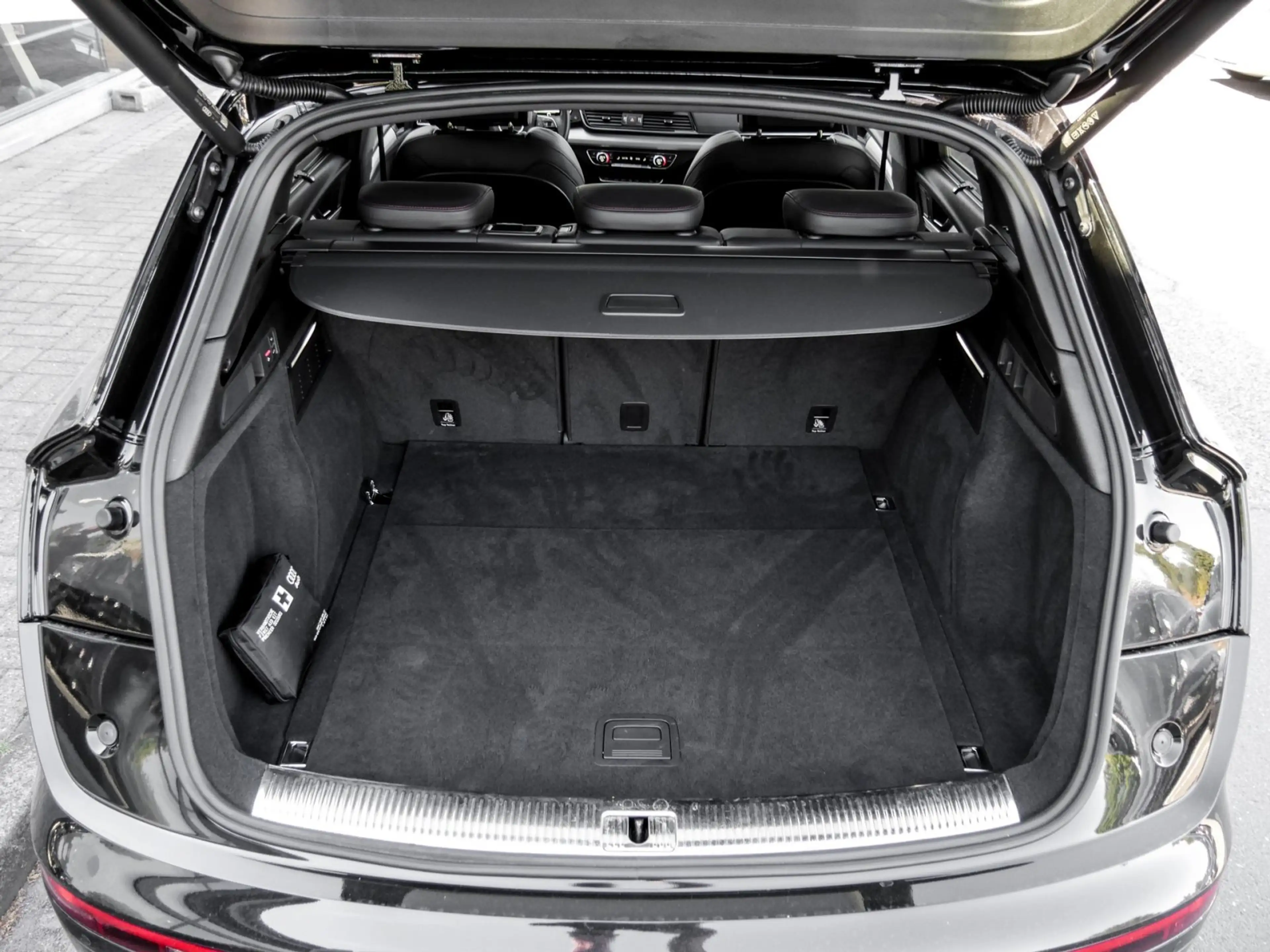 Audi SQ5 TDI Nav+ Matrix B&O Luft AreaV AHK Pano Standh — photo 15