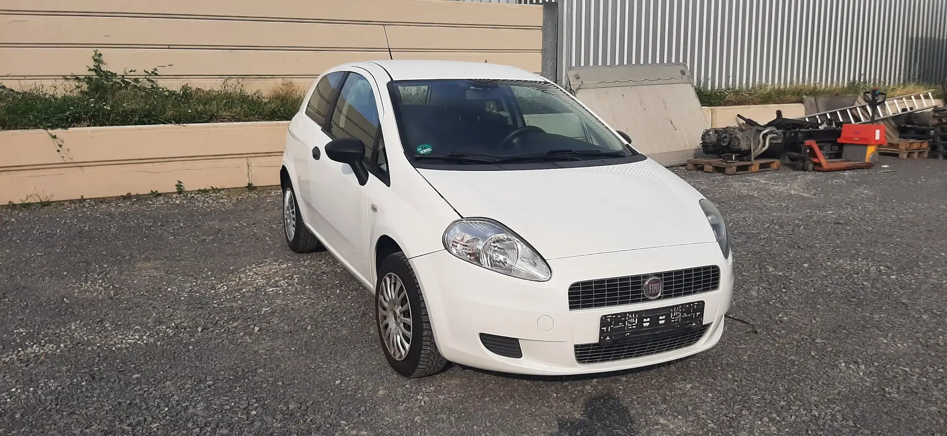 Fiat Grande Punto 1.3 Benzin Weiß - 1