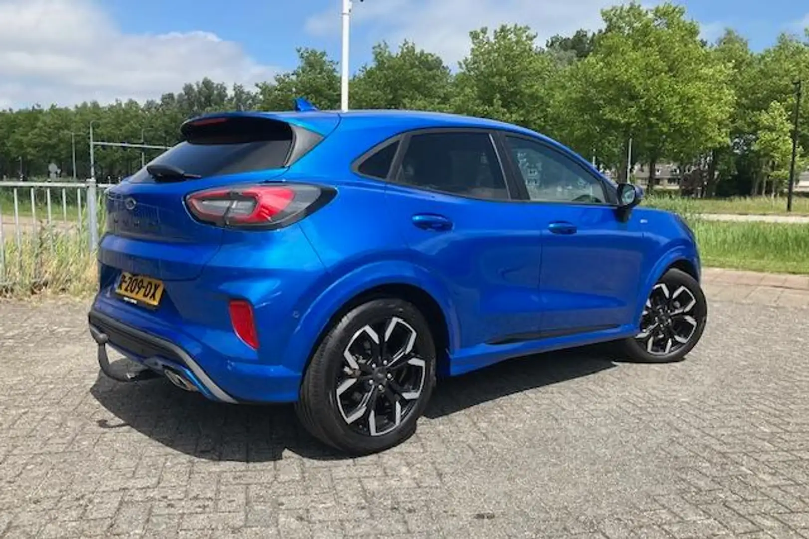 Ford Puma 1.0 EcoBoost Hybrid ST-Line X Azul - 2