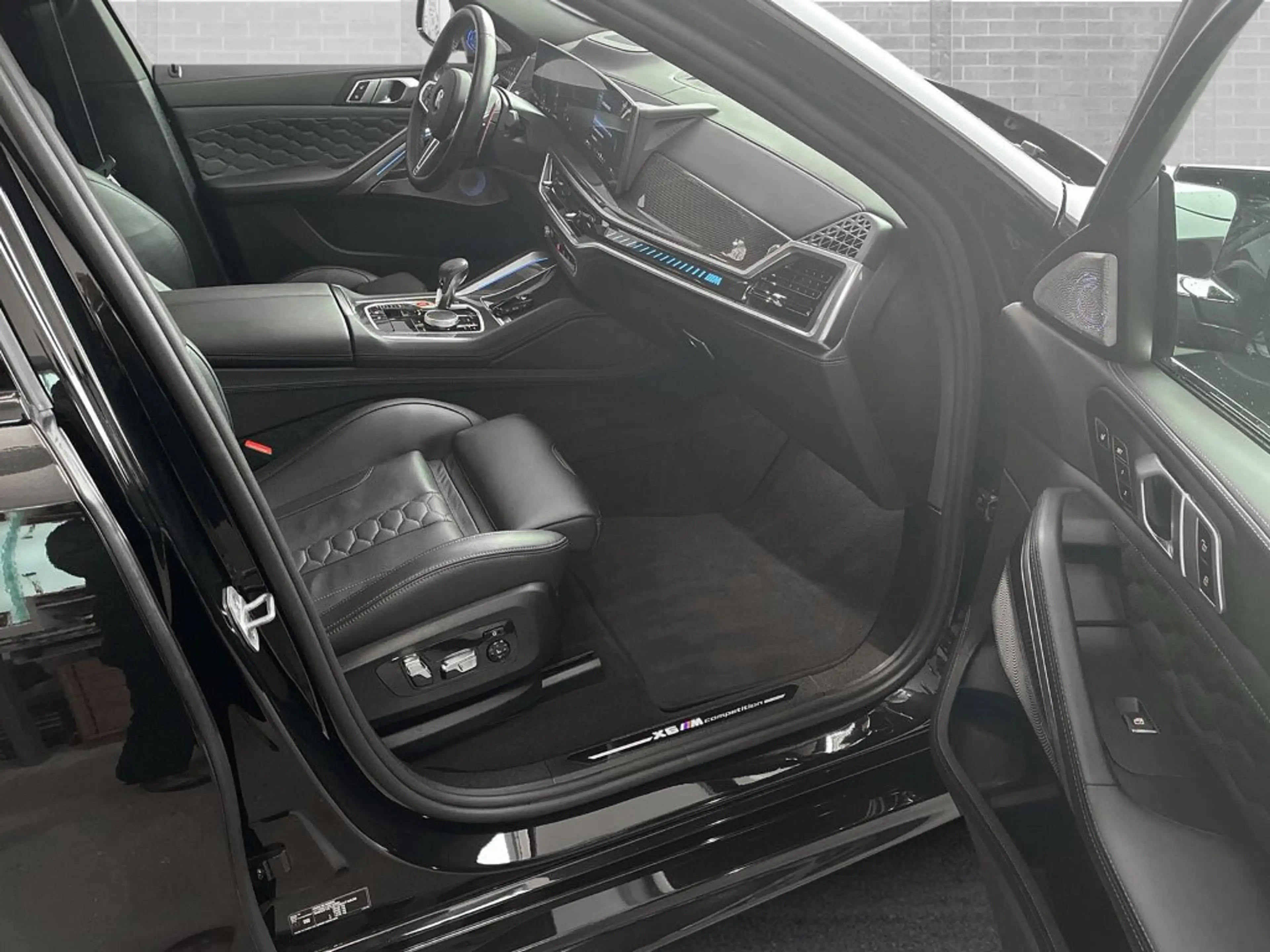 BMW X6 M Competition xDrive — photo 9