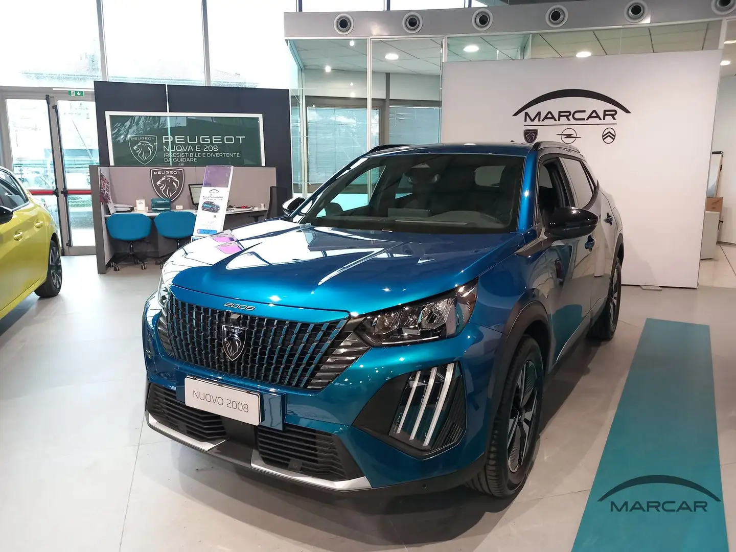 Peugeot 2008 2008 Hybrid 145 e-DCS6 Allure Blu/Azzurro - 1