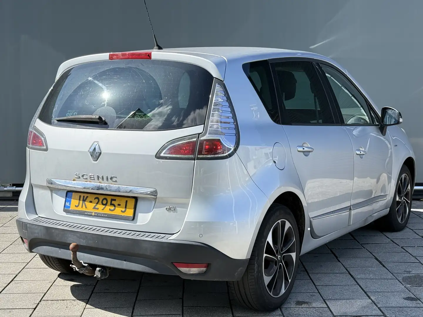 Renault Scenic BWJ 2015 | 1.5 dCi 111PK Bose | TREKHAAK | CLIMA | Grijs - 2