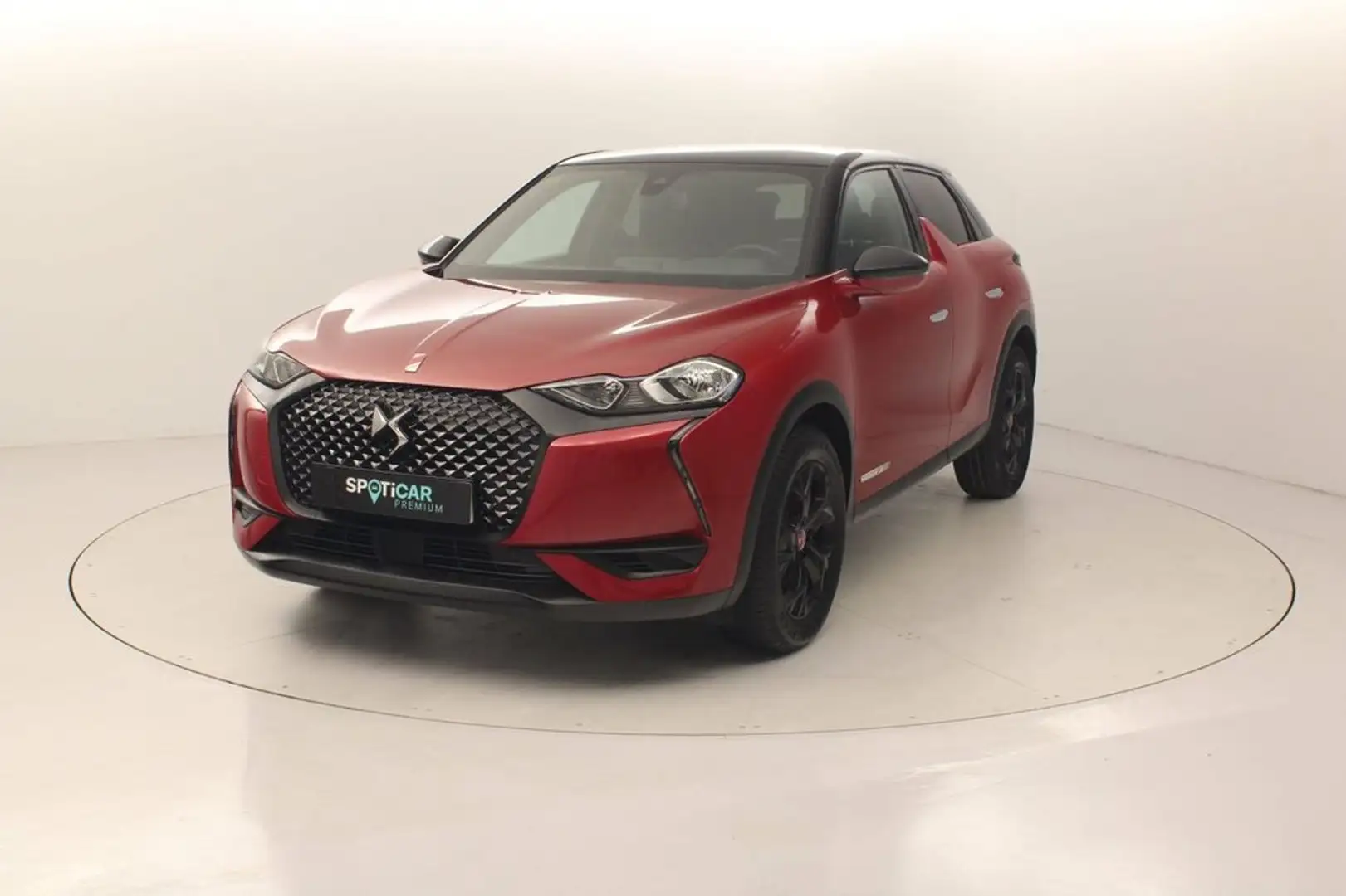 DS Automobiles DS 3 BlueHDi 73 kW Manual Performance Line Rood - 1