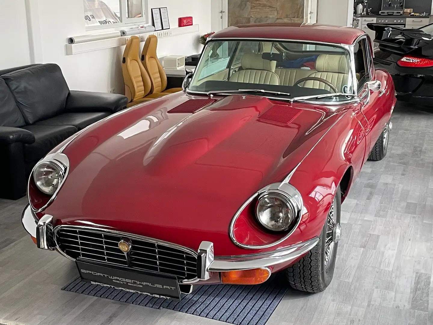 Jaguar E-Type Coupe 5.3 V12 Serie 3*restauriert*Zust. 2*histor.* Rot - 1