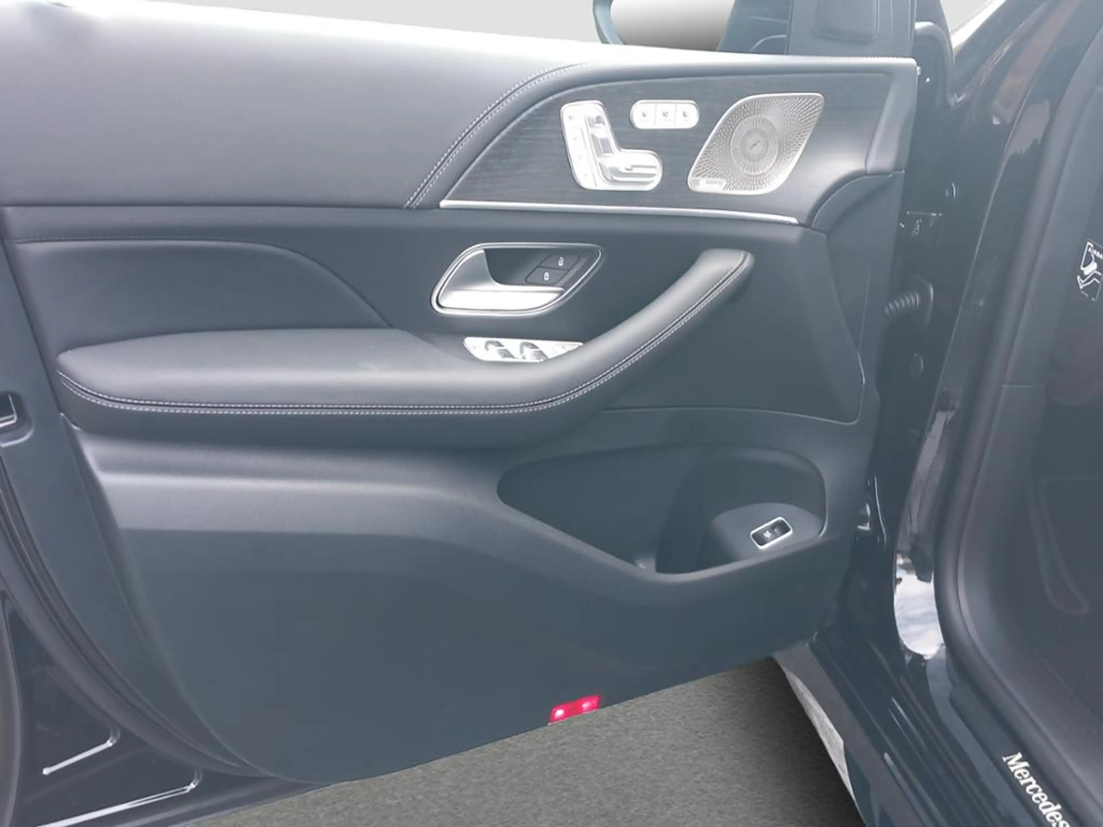 Mercedes-Benz GLS 450 d 4M AMG*AHK*Pano-Dach*Burmester*Night* — photo 11