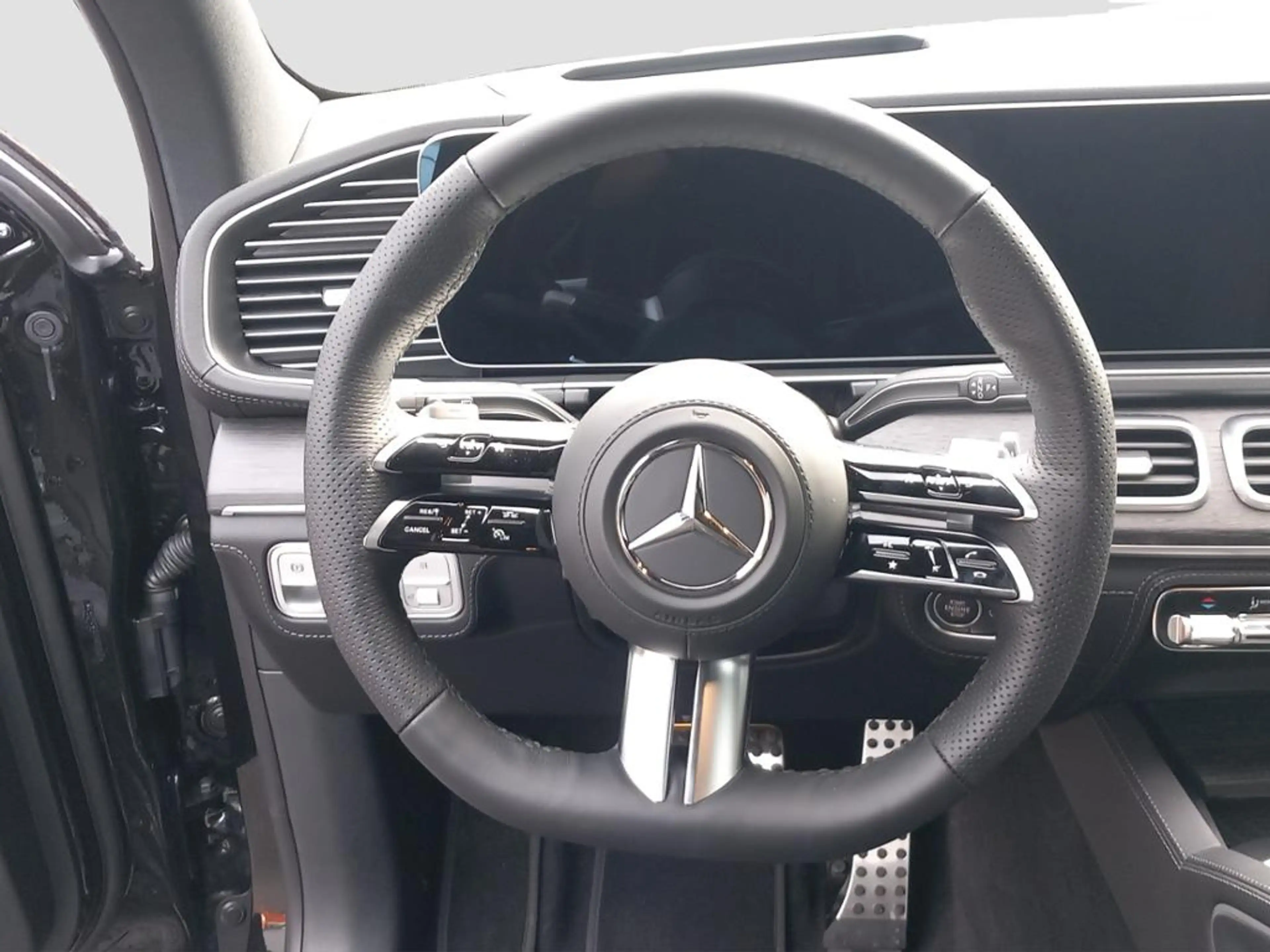 Mercedes-Benz GLS 450 d 4M AMG*AHK*Pano-Dach*Burmester*Night* — photo 7