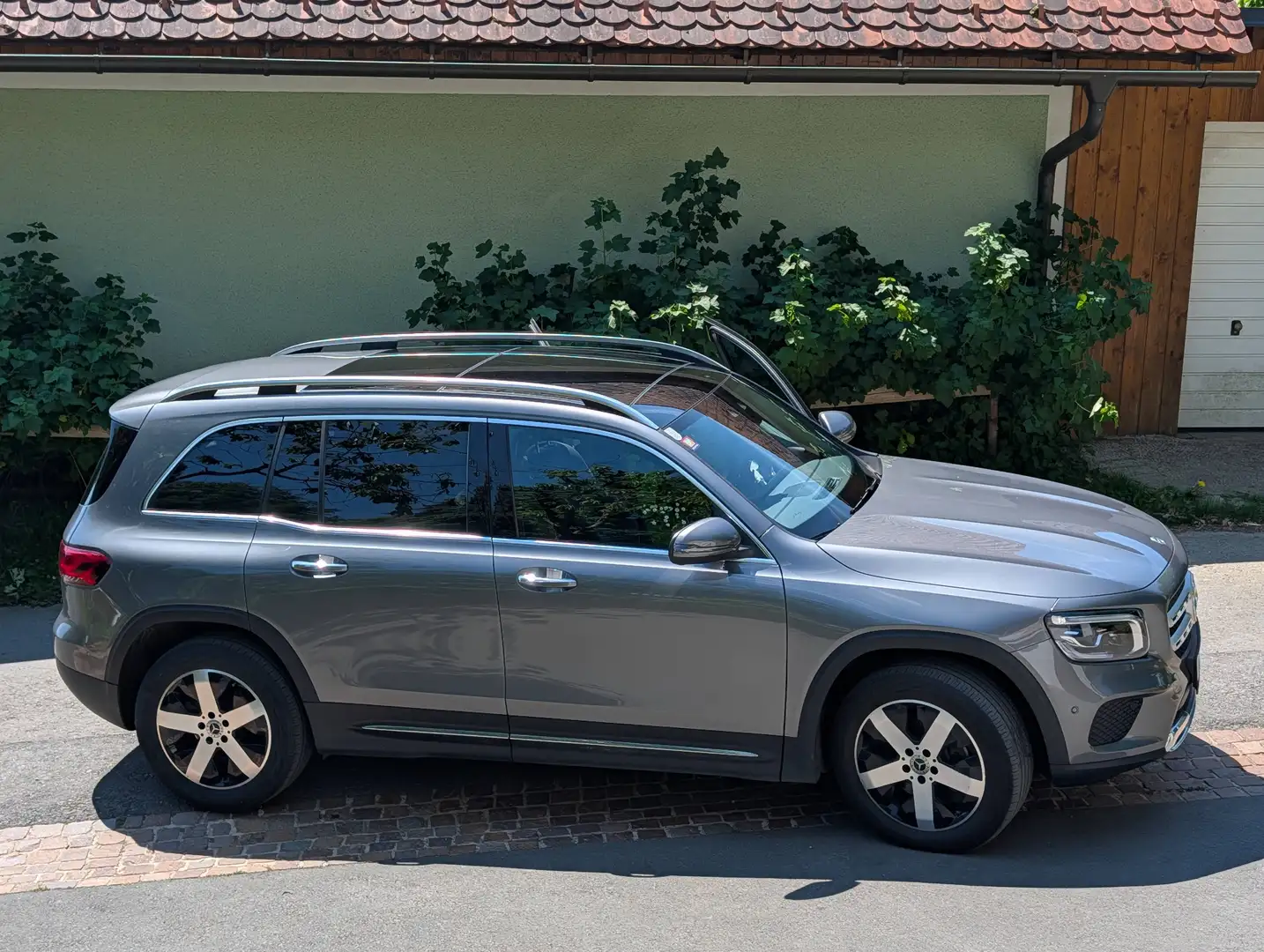 Mercedes-Benz GLB 200 GLB 200d 4matic Progressive Grau - 1