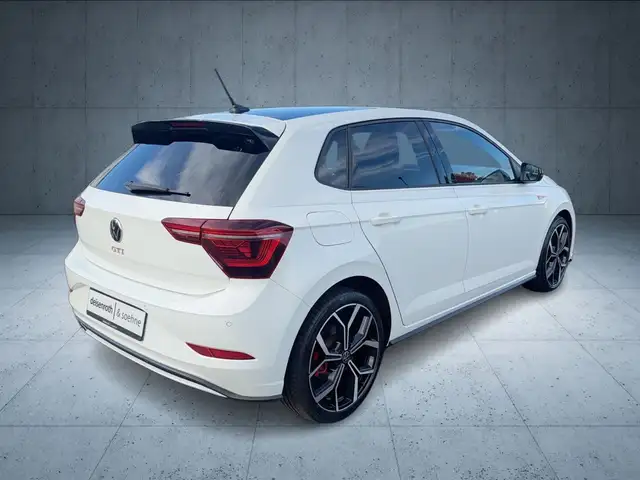 Volkswagen Polo view 5