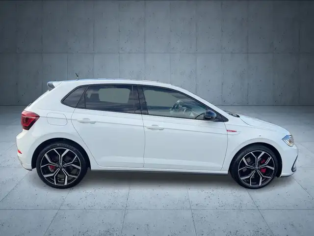 Volkswagen Polo view 6