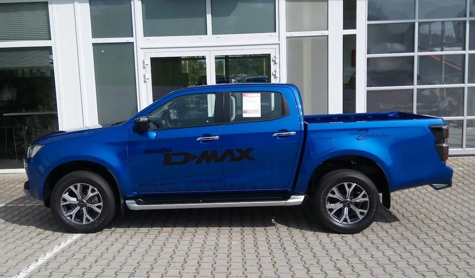 Isuzu D-Max Double Cab 4WD AT LSE  AHK Blau - 2