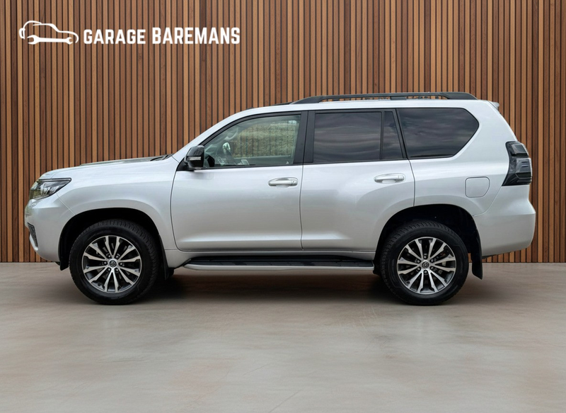 Toyota Land Cruiser 150 2.8 D-4D-F Executive Blind Van — photo 2
