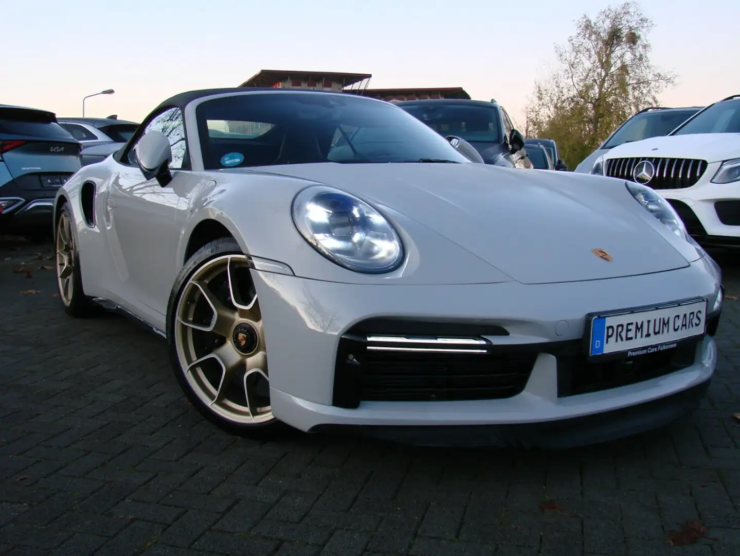 Porsche 992 Turbo S Matrix Burmester Keramik Lift ACC Memory Grau - 1