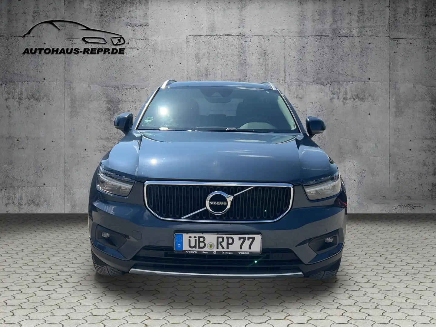 Volvo XC40 T2 Momentum Pro 2WD / Xenium-Paket Blauw - 2