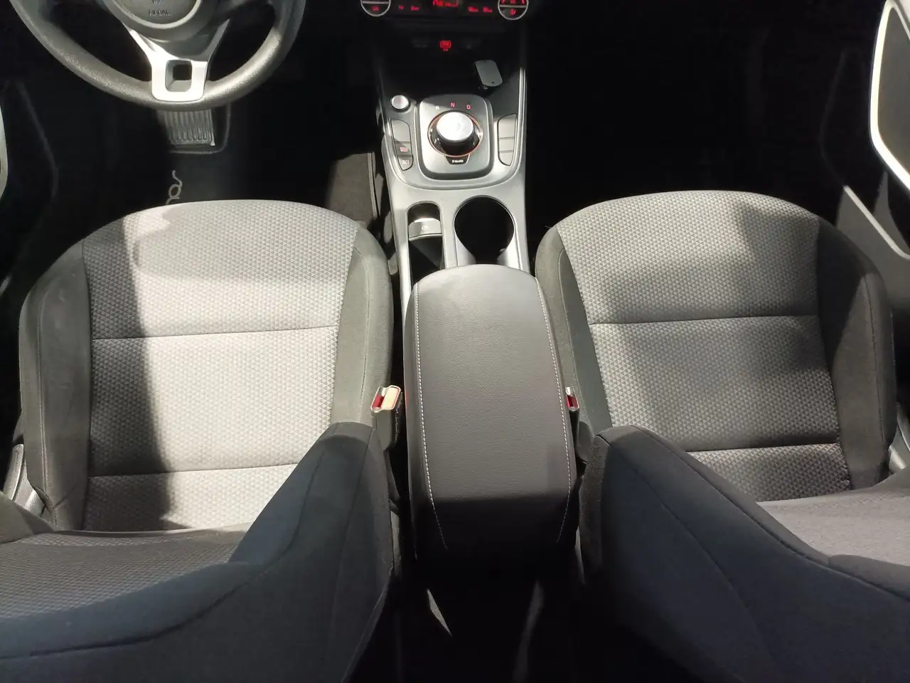 KIA E-SOUL 39,2 kWh 136ch EDITION 7 - CAMÉRA DE RECUL - APPLE CARPLAY - ACC STOP&GO - PHARES BI-LED - GPS