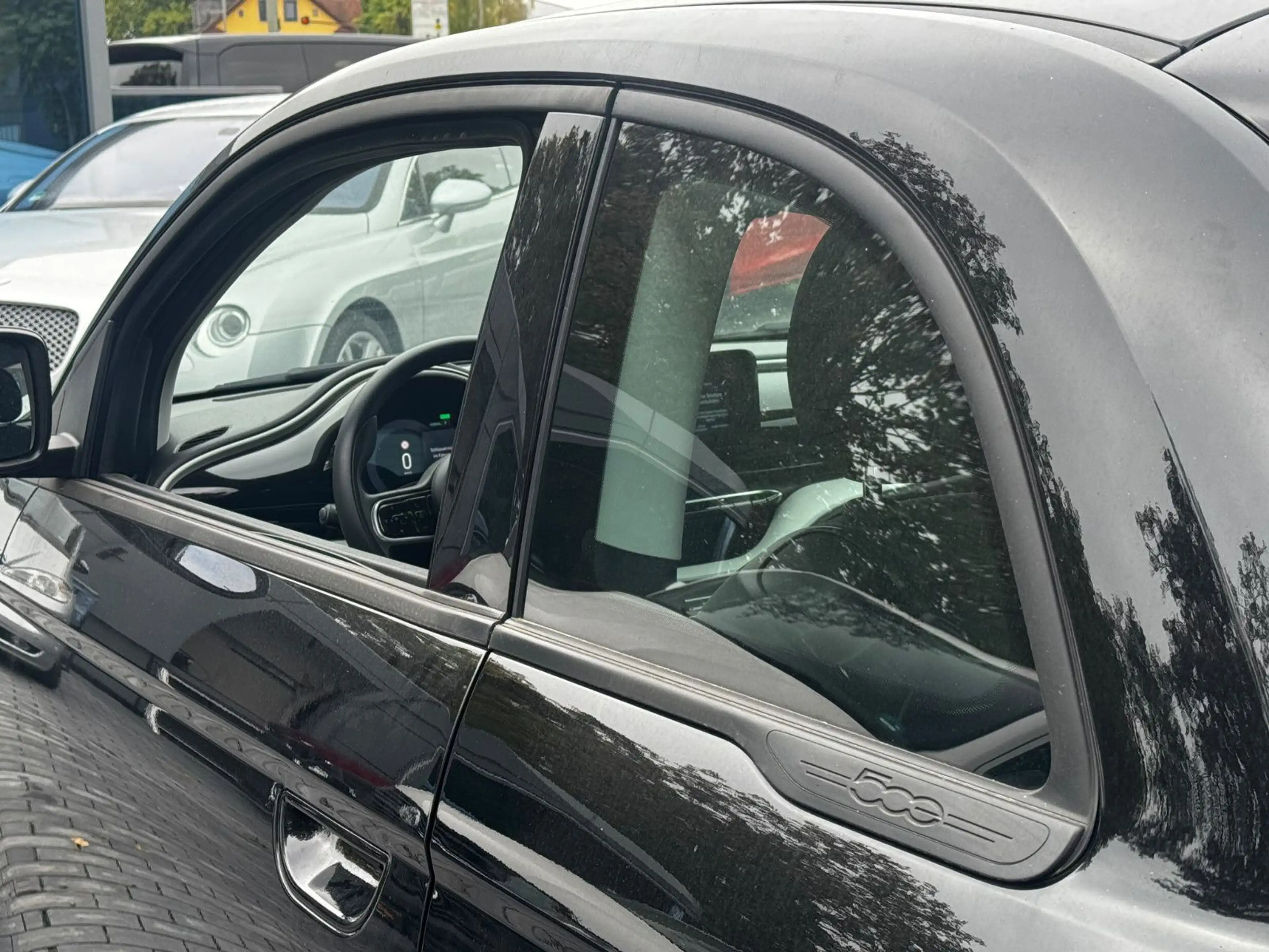 Fiat 500e Action — photo 12