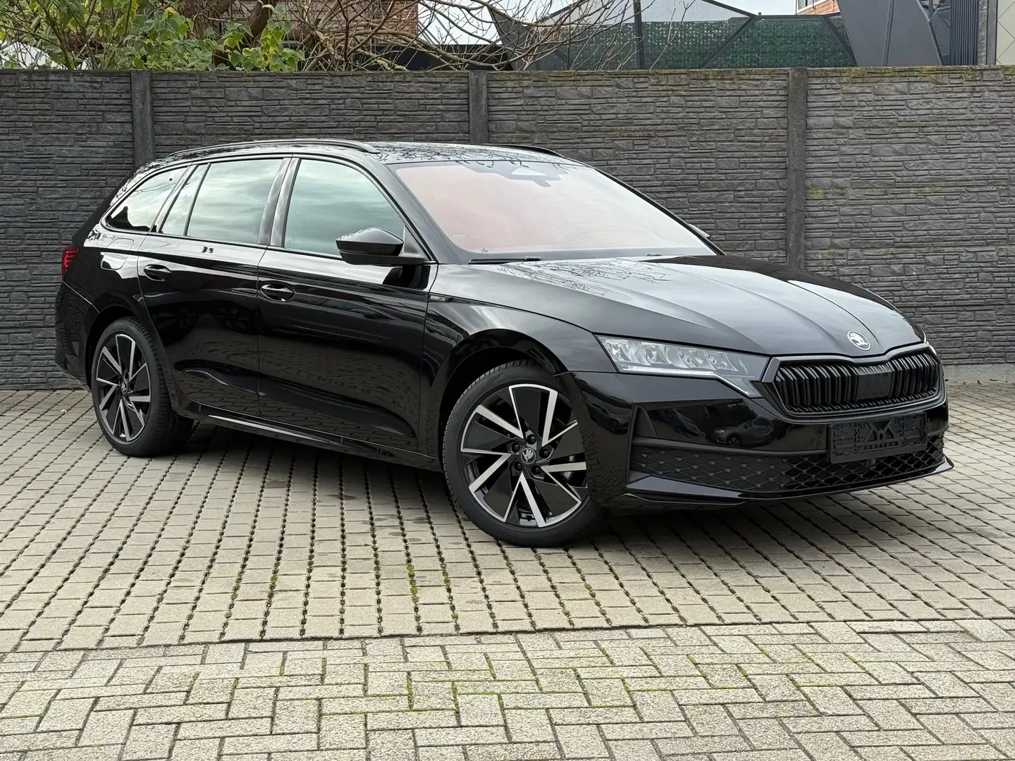 Skoda Octavia Break 1.5 TSI mHEV DSG Sportline Zwart - 2