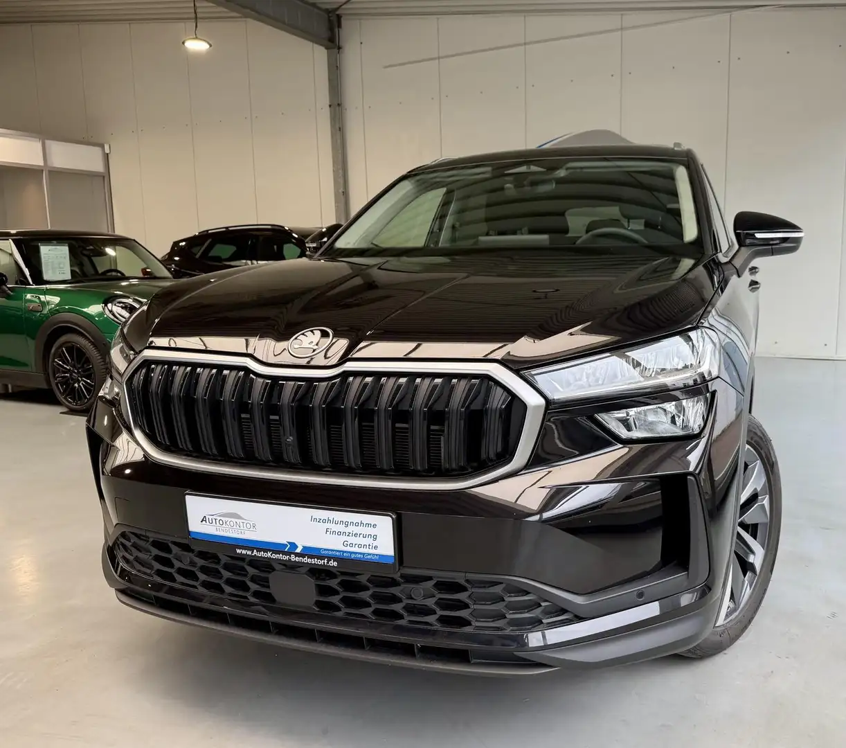 Skoda Kodiaq Selection Autom., *LED *Kamera *7-Sitzer *AHK Schwarz - 2