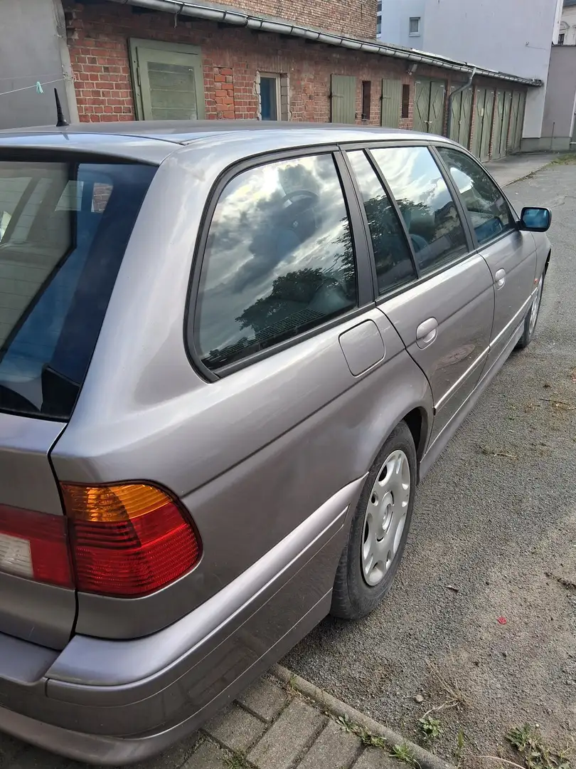 BMW 520 520i touring - 1