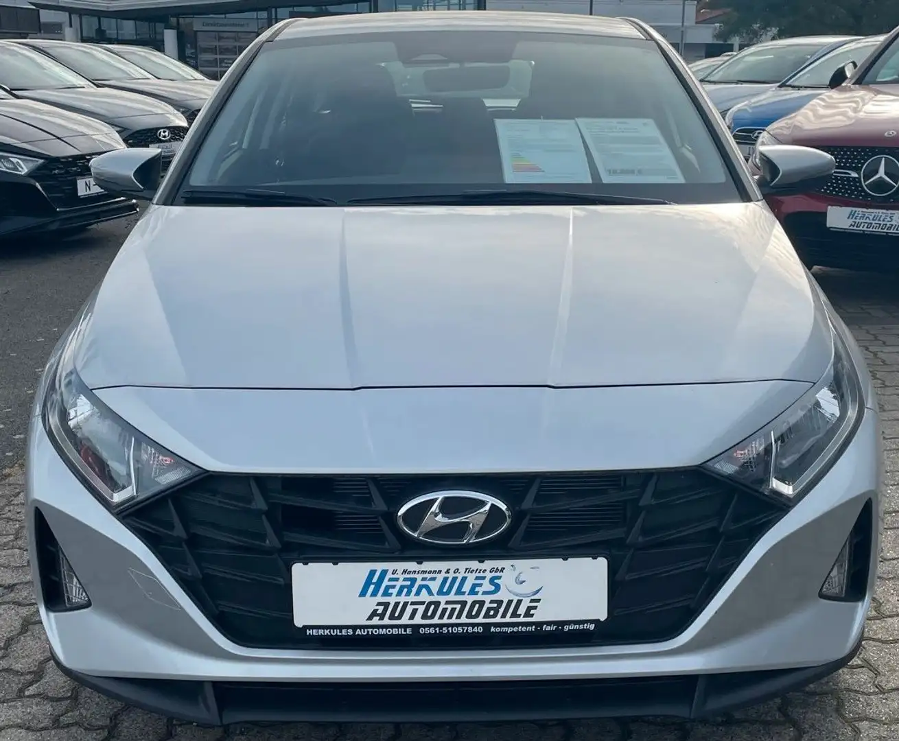 Hyundai i20 1.2 AppleCarplay/Android Auto/Kamera Silber - 2