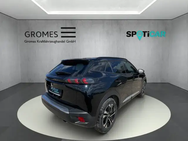 Peugeot 2008 view 3