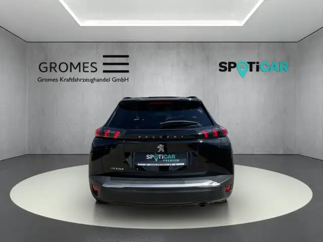 Peugeot 2008 view 4